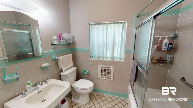 300 Bromley Pl, Mobile, AL 36606