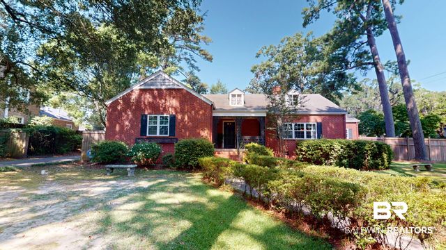 300 Bromley Pl, Mobile, AL 36606
