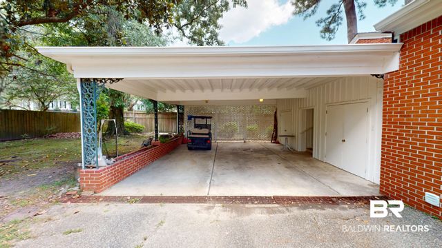 300 Bromley Pl, Mobile, AL 36606