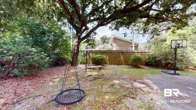 300 Bromley Pl, Mobile, AL 36606