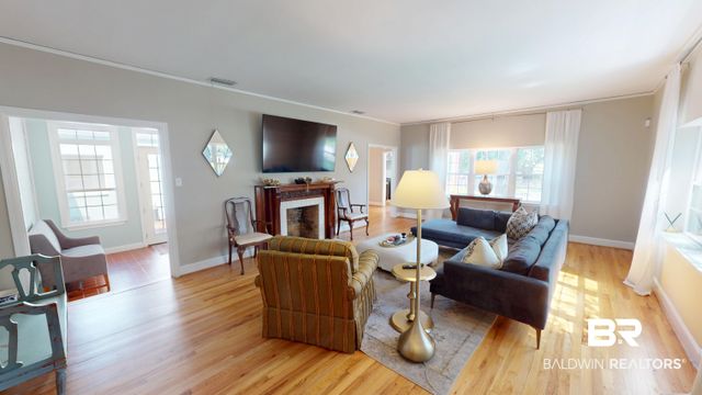 300 Bromley Pl, Mobile, AL 36606
