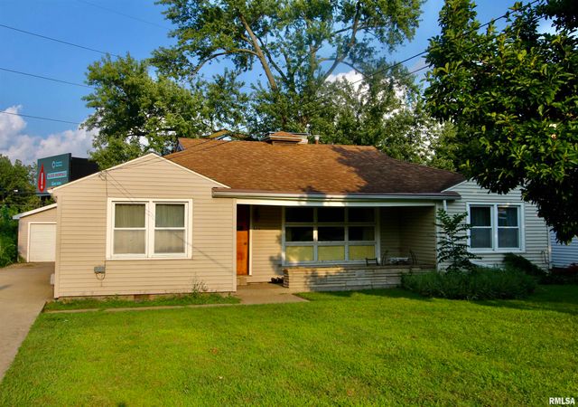 6210 N NORTHMOOR Court, Peoria, IL 61614