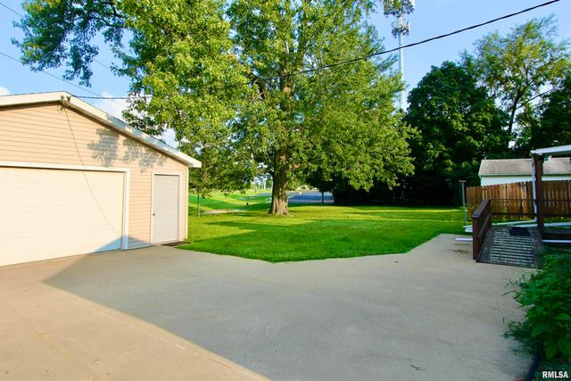 6210 N NORTHMOOR Court, Peoria, IL 61614