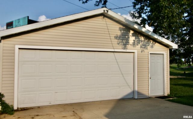 6210 N NORTHMOOR Court, Peoria, IL 61614