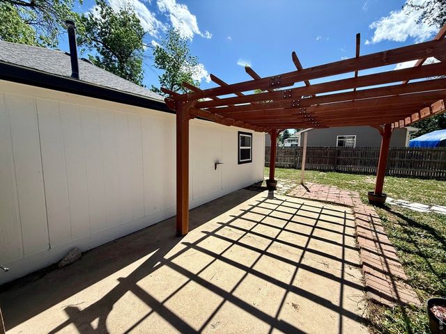 425 Dillingham Ave, Mead, CO 80542