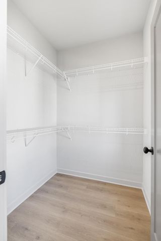 330 E Village Ln, Nashville, TN 37216