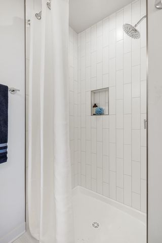 330 E Village Ln, Nashville, TN 37216