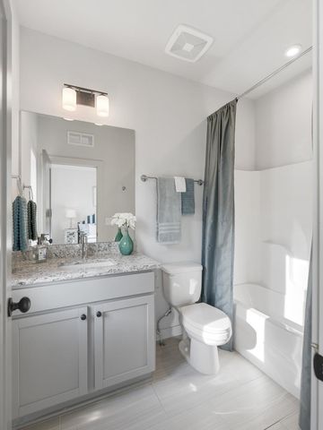 330 E Village Ln, Nashville, TN 37216