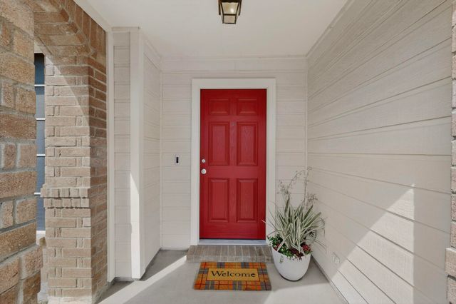 432 Creekwood Court, Forney, TX 75126