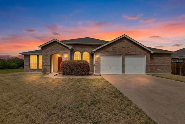 432 Creekwood Court, Forney, TX 75126