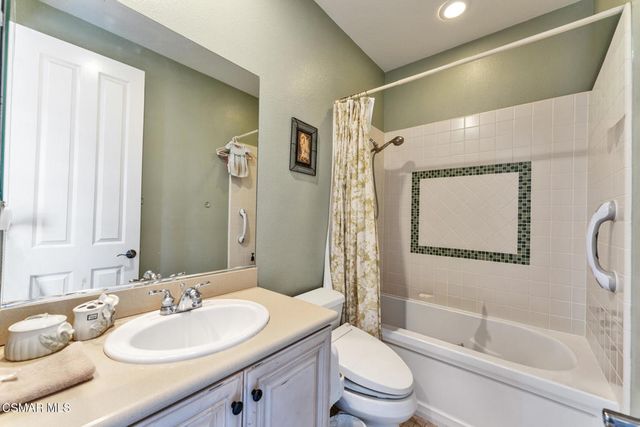 3936 Eagle Flight Drive, Simi Valley, CA 93065