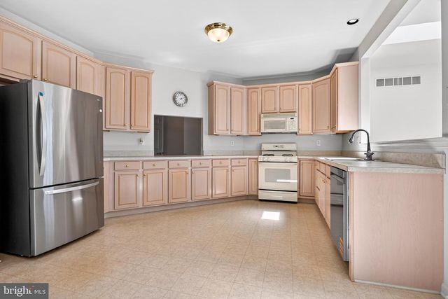 1504 IRON HORSE CT, Downingtown, PA 19335