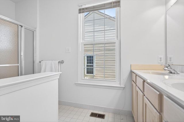 1504 IRON HORSE CT, Downingtown, PA 19335