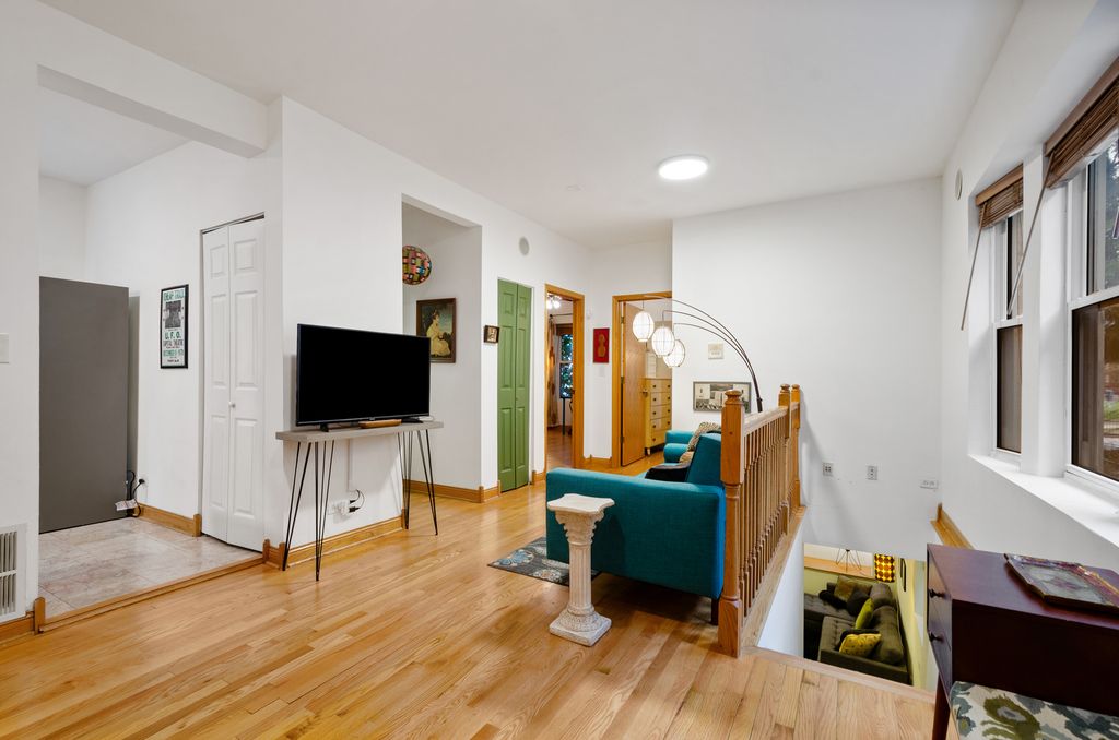 4910 N Spaulding Avenue 1E, Chicago, IL 60625 — photo 3