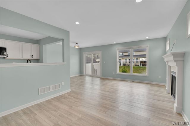 902 Carriage Lane, West Seneca, NY 14224