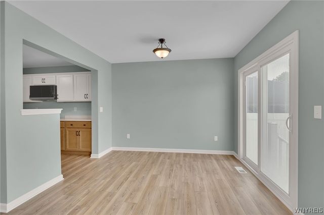 902 Carriage Lane, West Seneca, NY 14224