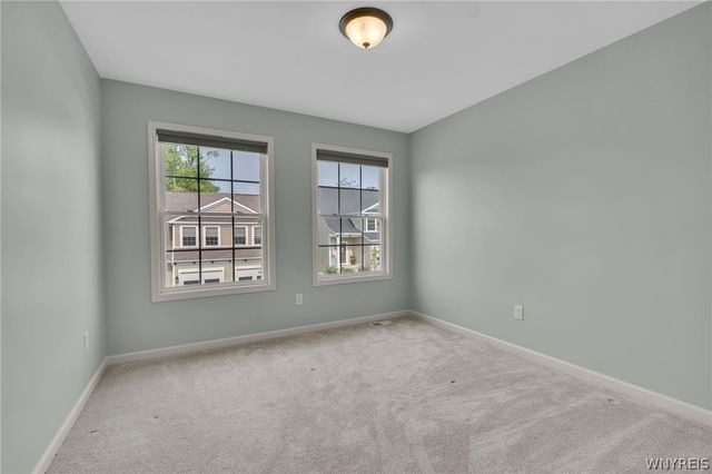 902 Carriage Lane, West Seneca, NY 14224
