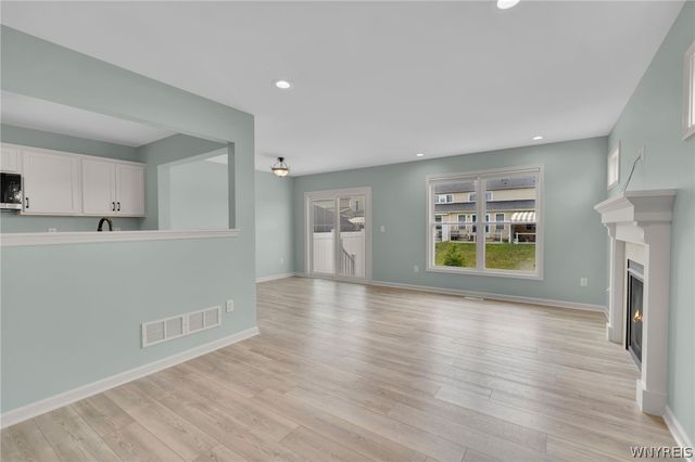 902 Carriage Lane, West Seneca, NY 14224
