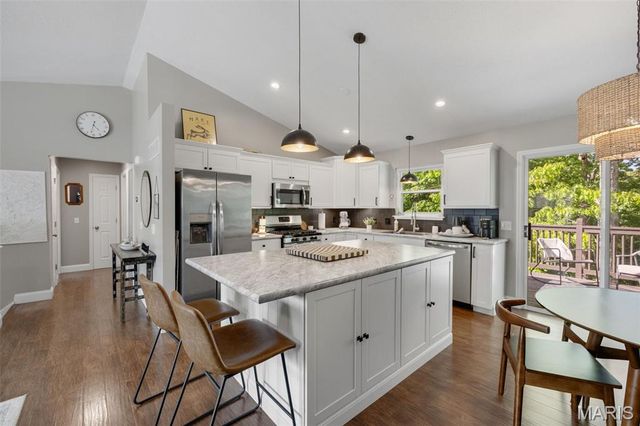 2135 Birchwood Drive, Barnhart, MO 63012