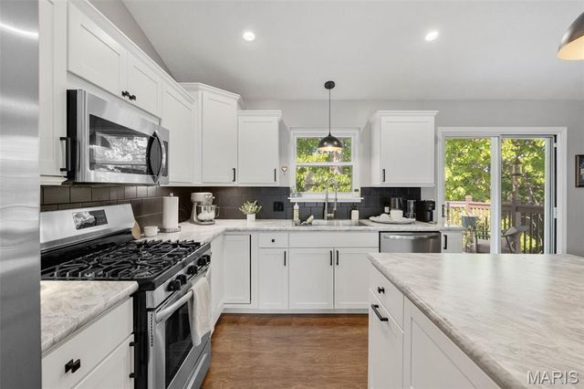 2135 Birchwood Drive, Barnhart, MO 63012