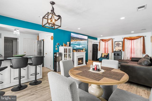 26 ANDREA DR, Columbus, NJ 08022