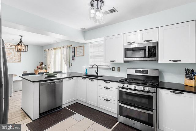 26 ANDREA DR, Columbus, NJ 08022