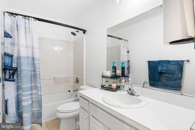 26 ANDREA DR, Columbus, NJ 08022