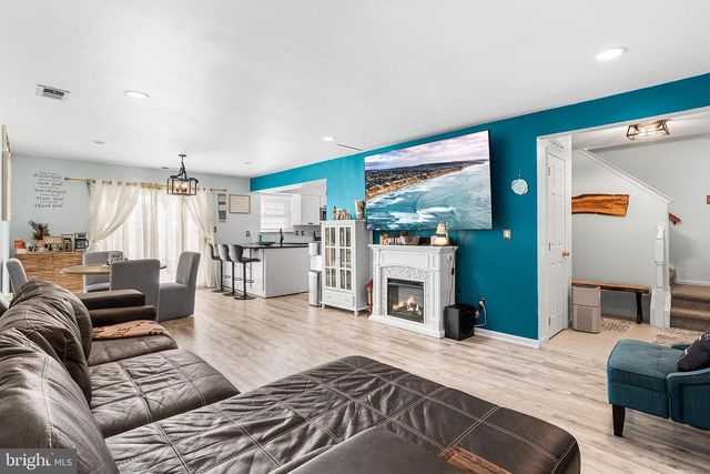 26 ANDREA DR, Columbus, NJ 08022