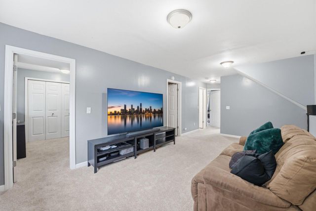 16800 Glencoe Avenue, Lakeville, MN 55044