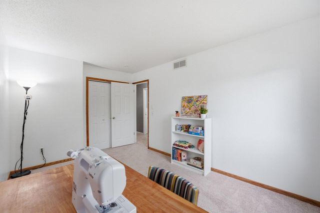 16800 Glencoe Avenue, Lakeville, MN 55044