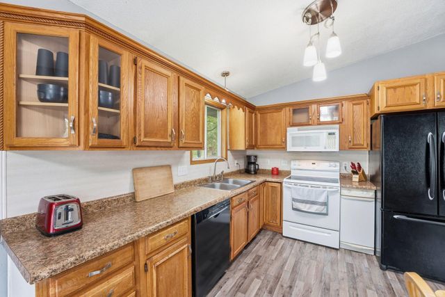 16800 Glencoe Avenue, Lakeville, MN 55044