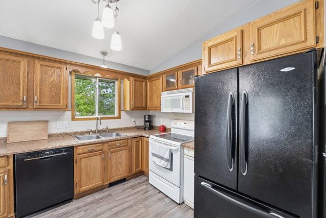 16800 Glencoe Avenue, Lakeville, MN 55044