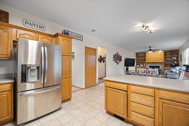 4585 Houck Drive, Pleasant Hill, IA 50327