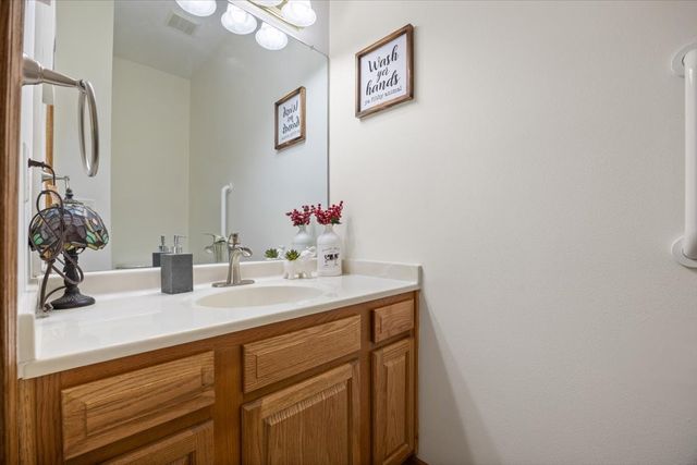 4585 Houck Drive, Pleasant Hill, IA 50327