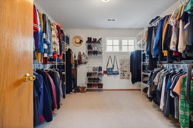 4585 Houck Drive, Pleasant Hill, IA 50327