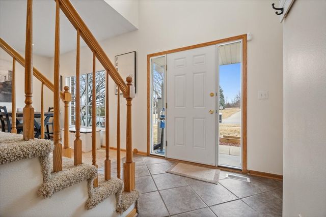 4585 Houck Drive, Pleasant Hill, IA 50327