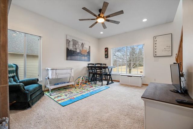 4585 Houck Drive, Pleasant Hill, IA 50327