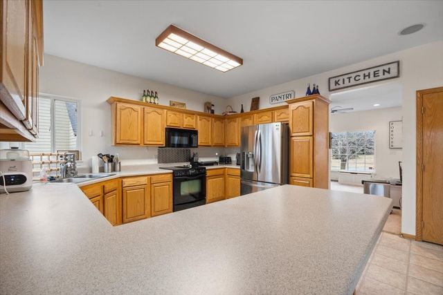 4585 Houck Drive, Pleasant Hill, IA 50327