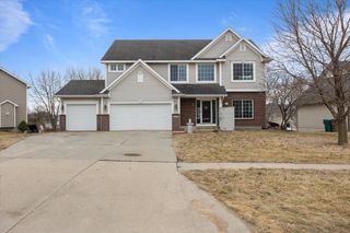 4585 Houck Drive, Pleasant Hill, IA 50327