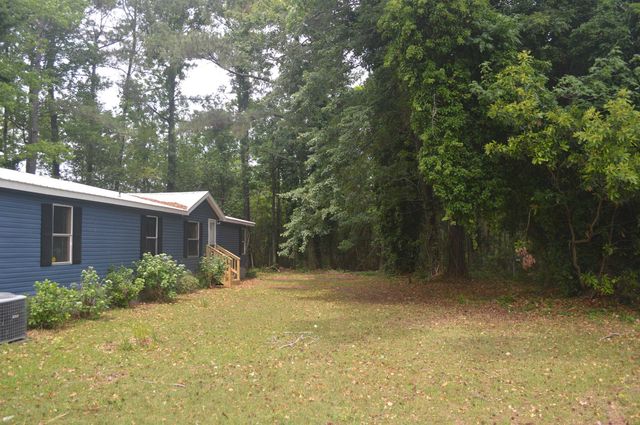 1922 N Twisted Oak Dr., Little River, SC 29566