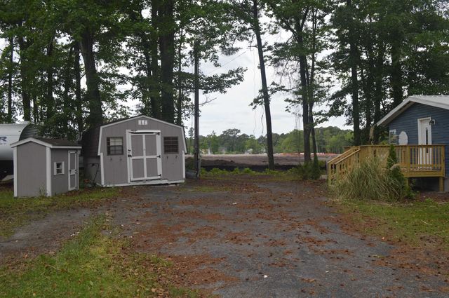 1922 N Twisted Oak Dr., Little River, SC 29566