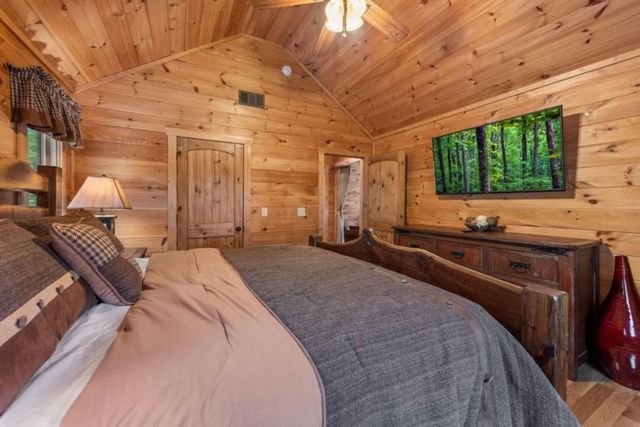 58 Overlook Way, Blue Ridge, GA 30513