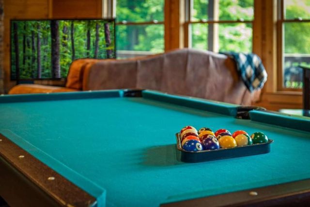 58 Overlook Way, Blue Ridge, GA 30513