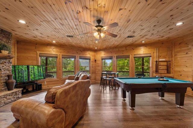58 Overlook Way, Blue Ridge, GA 30513