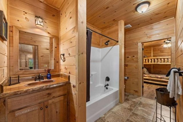 58 Overlook Way, Blue Ridge, GA 30513