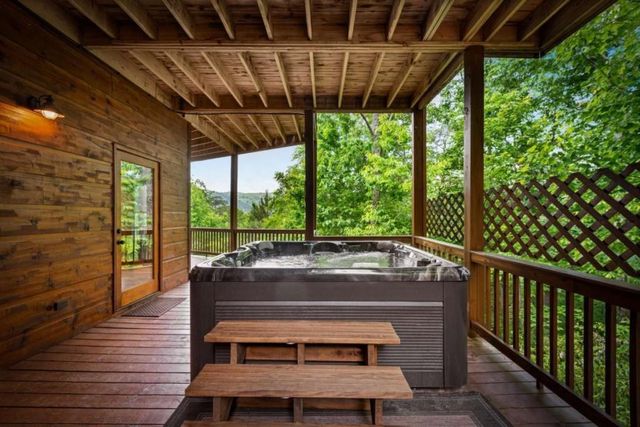 58 Overlook Way, Blue Ridge, GA 30513