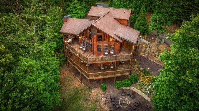 58 Overlook Way, Blue Ridge, GA 30513