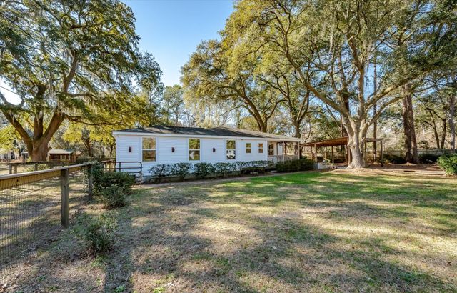 7967 Highway 162, Hollywood, SC 29449