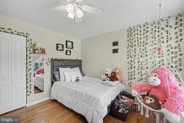 8 AVALON AVE., Barnegat, NJ 08005