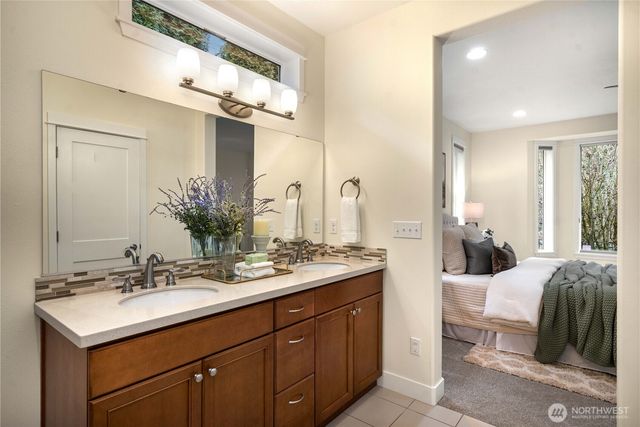 14714 Knoll Park Court E, Bonney Lake, WA 98391